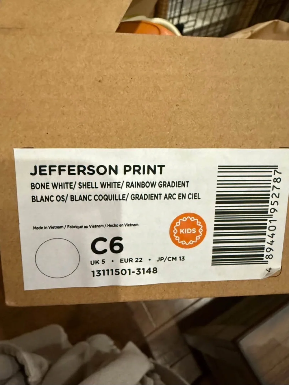NIB/NWT native jefferson rainbow shoes size 6 toddler